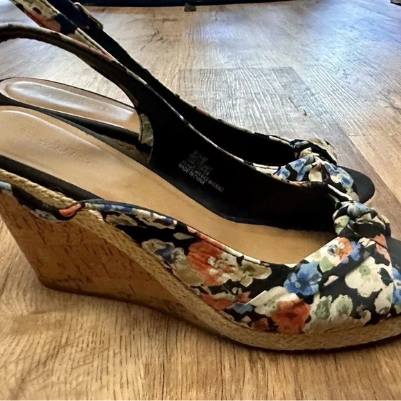 Seychelles Floral Front Knot Peep Toe Cork Wedges Size 9.5M - Picture 3 of 6